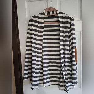 Patch sleeve striped cardigan